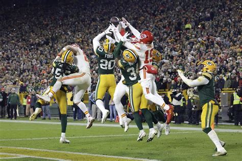 Chiefs rue more penalties, miscues and questionable officiating in loss to Packers